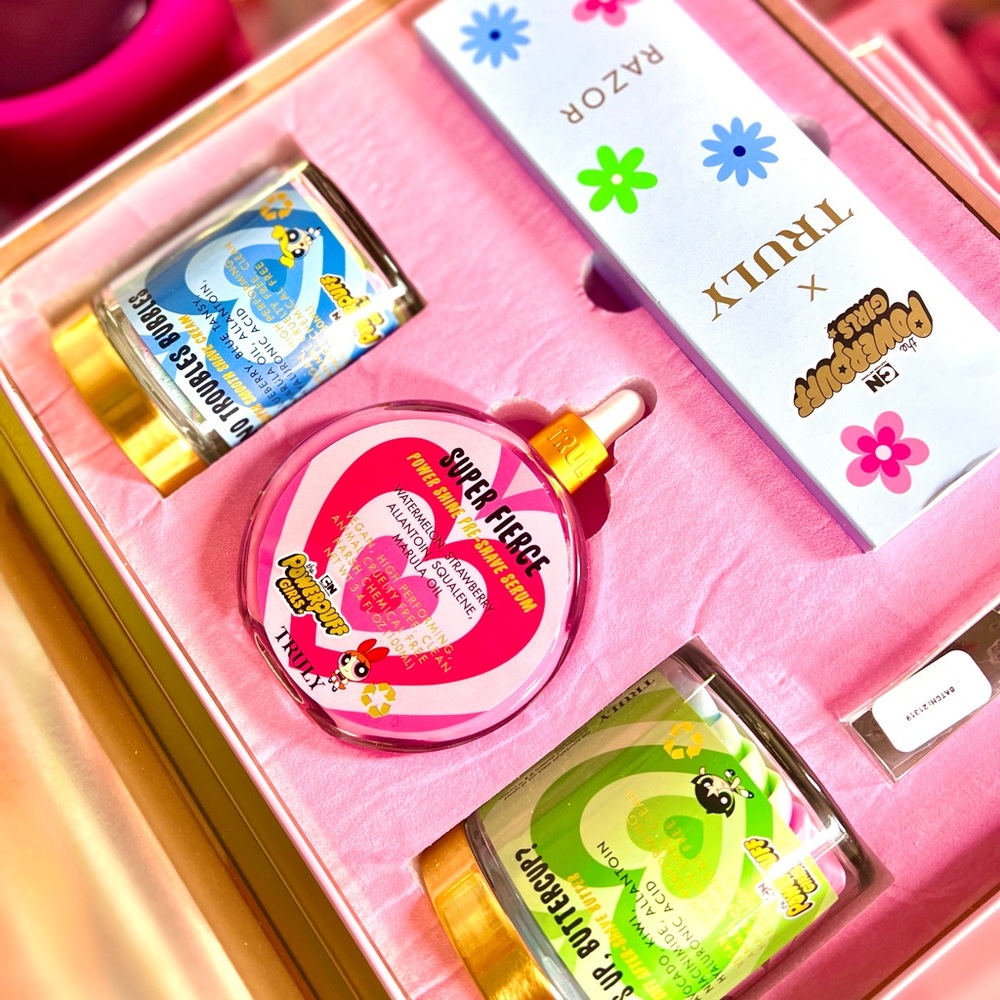 Limited Brand New PowerPuff Girls x Truly Beauty Shaving Set 🪒 SO CUTE💅💖